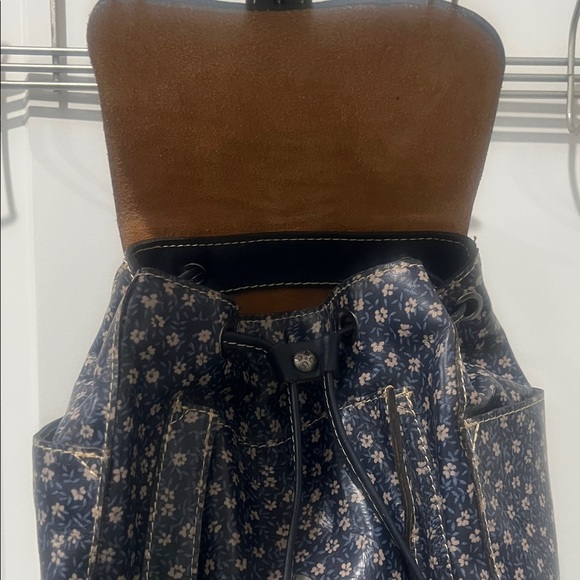 Patricia Nash Denim Daises Mini Backpack - Picture 6 of 8